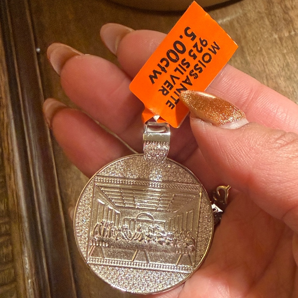 925 Silver Pendant with Last Supper Design - Picture 6 of 6
